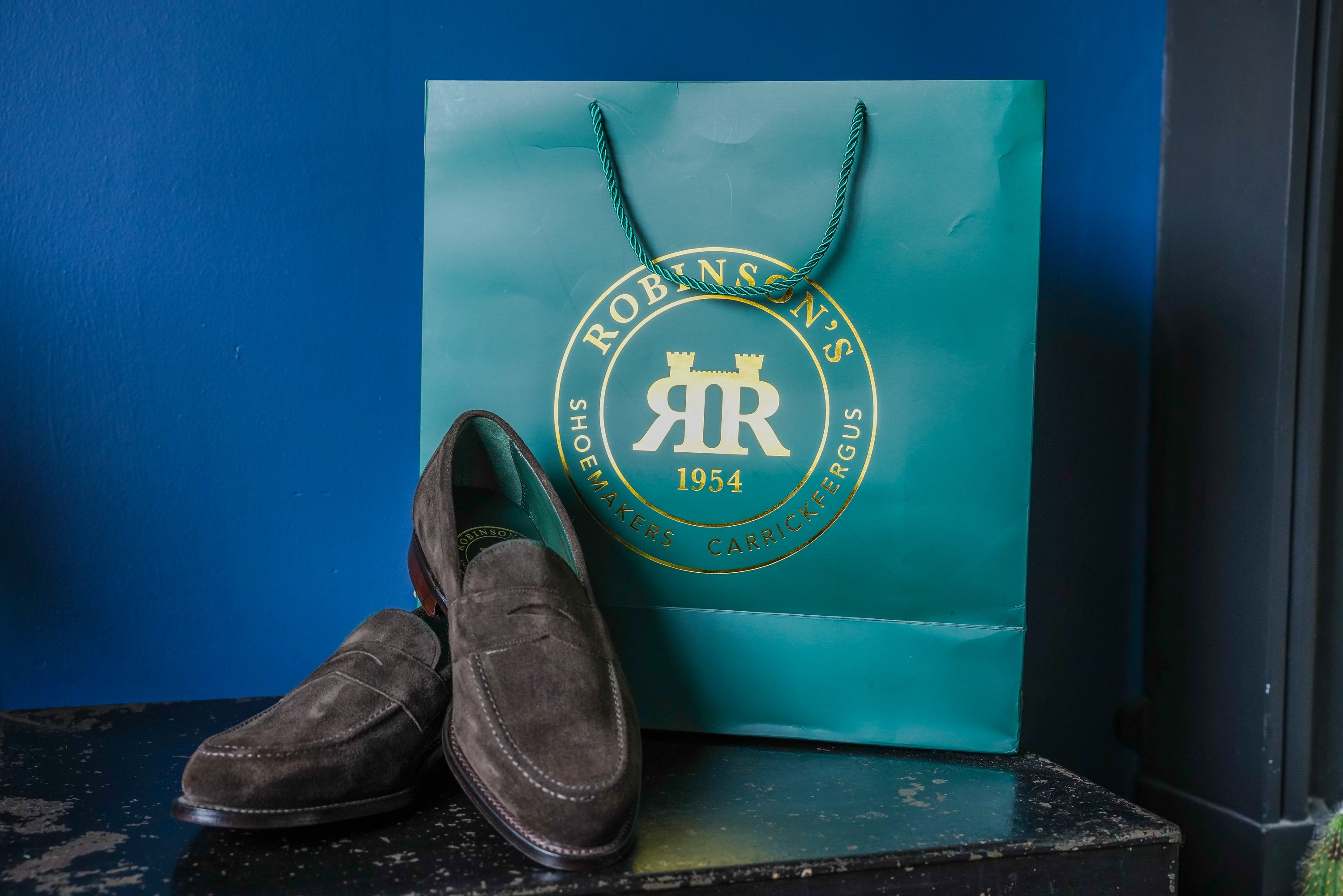 Mens-Robinson-Kildare-Shoes-104204-Pony-Suede-Lifestyle2