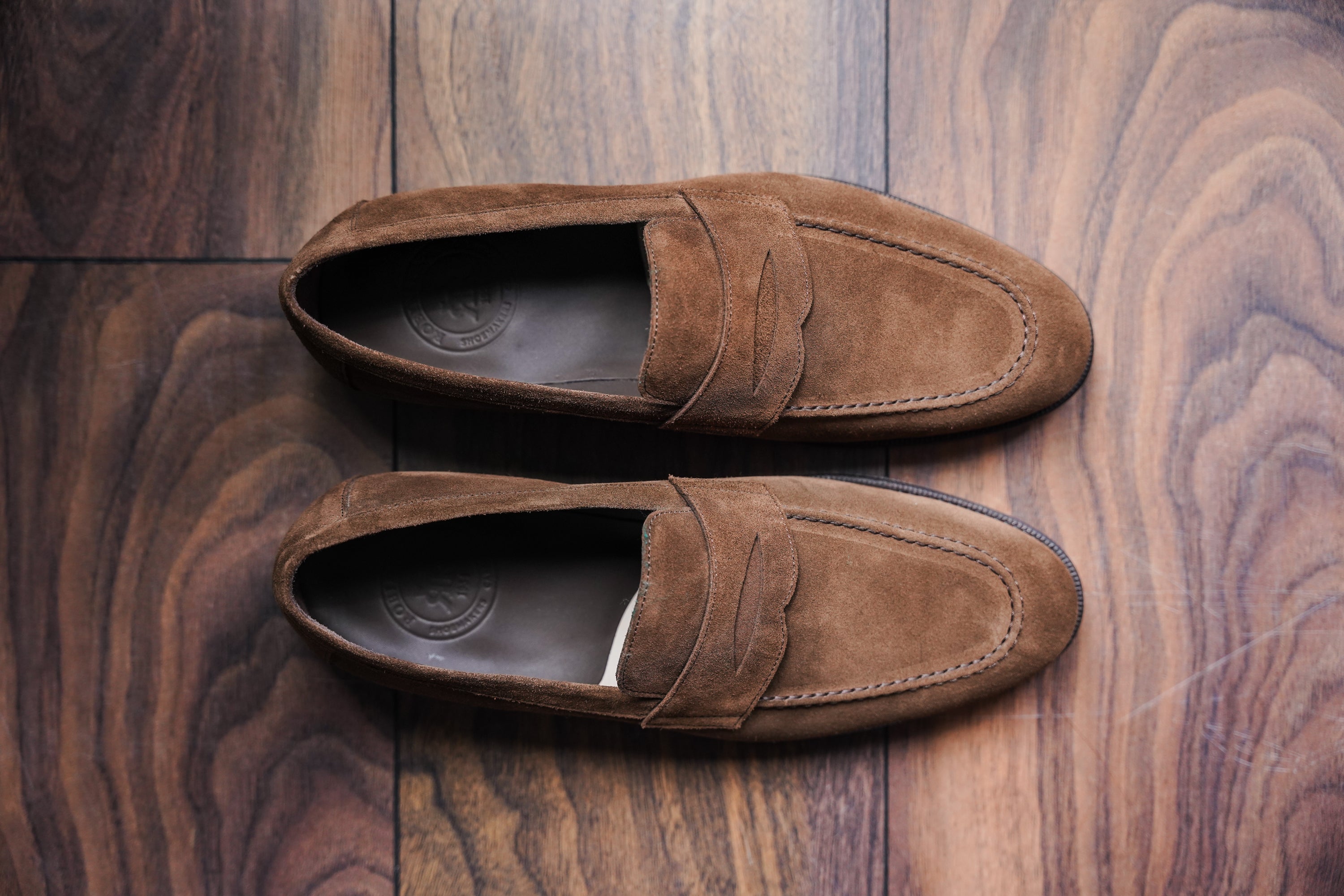 Mens-Robinson-Kilkenny-Shoes-1850-01-Chocolate-Suede-Lifestyle2