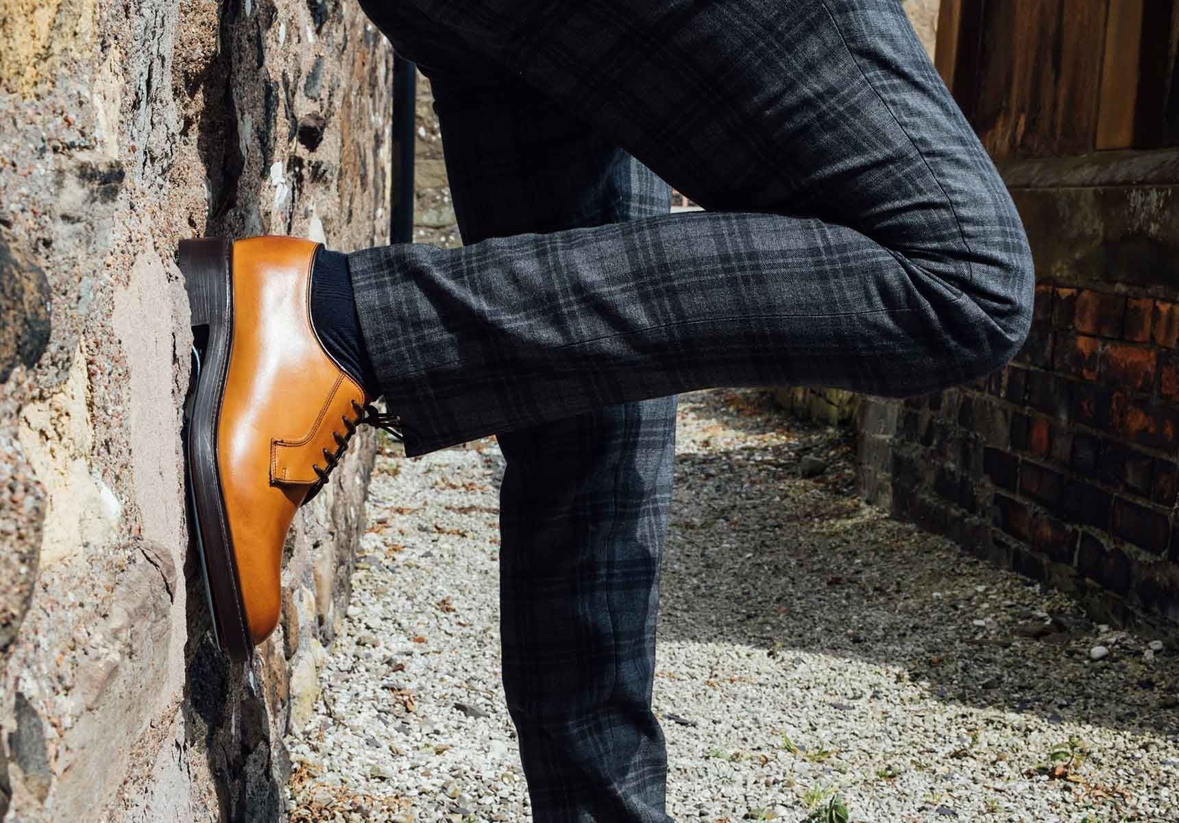 mens_robinsons_chester-a.-arthur_9278w_shoes_burnished-whiskey-calf_lifestyle_1