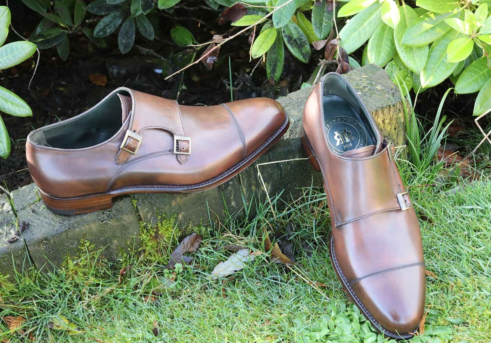 mens_robinsons_dublin_dub_shoes_bronzed-espresso-calf_lifestyle